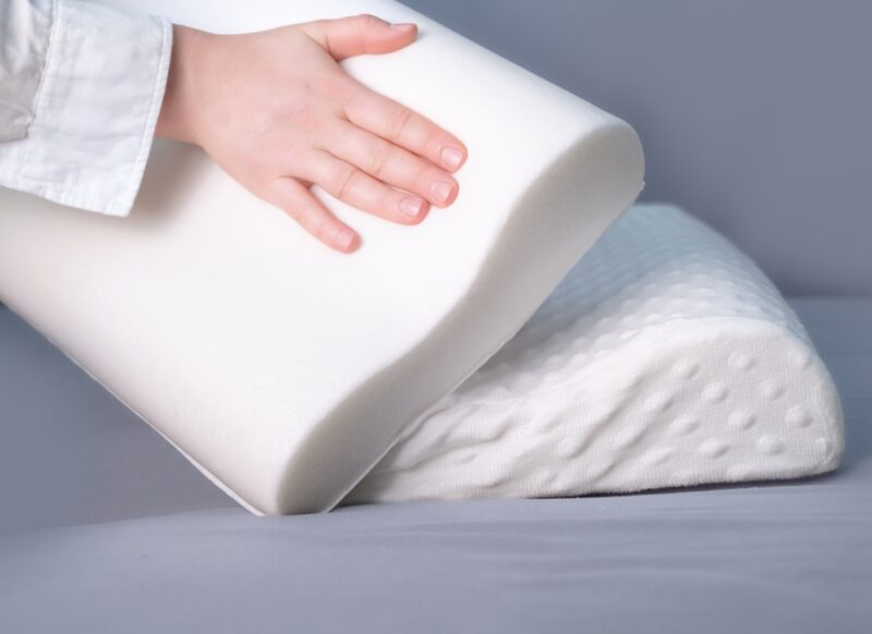 prikaz dva jastuka od memorijske pene