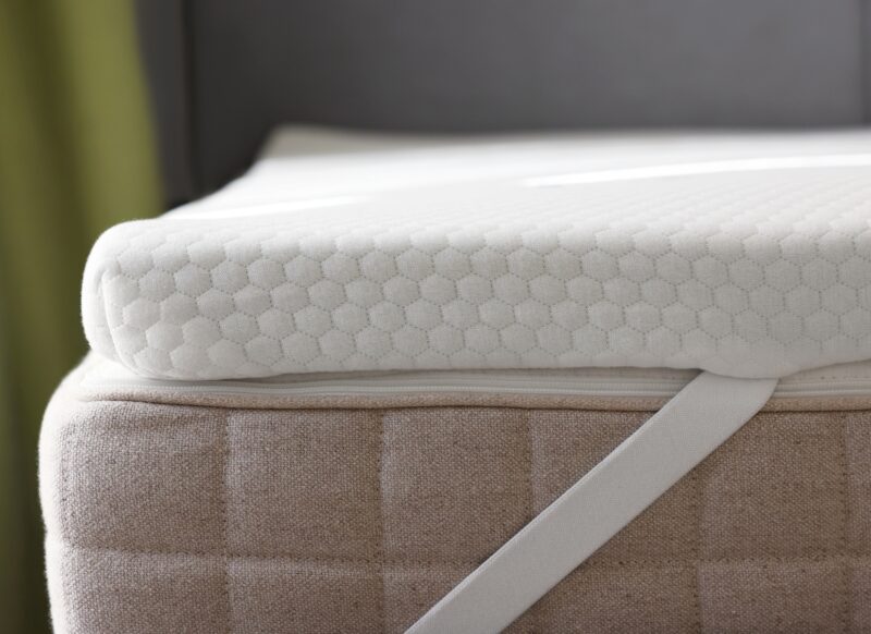 prikaz dušeka od memorijske pene na krevetu 